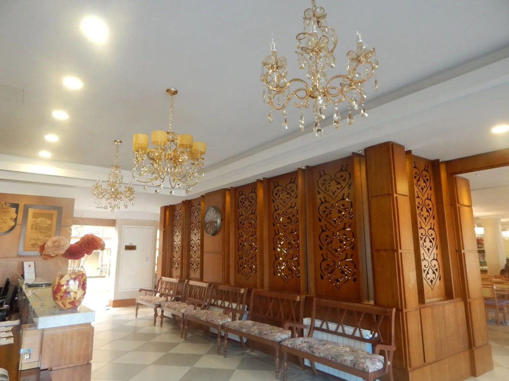 Life Hotel Infinity
