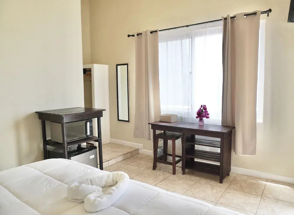 Lunas View Hotel and Restaurant