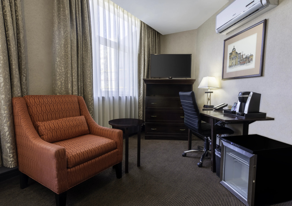 Ramada Limited Vancouver Downtown