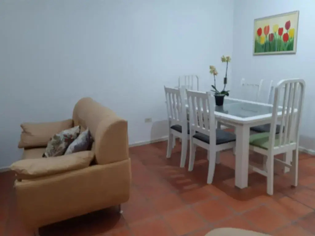 Apartamento com Cozinha Completa em Torres, Perto das 4 Praças e praia