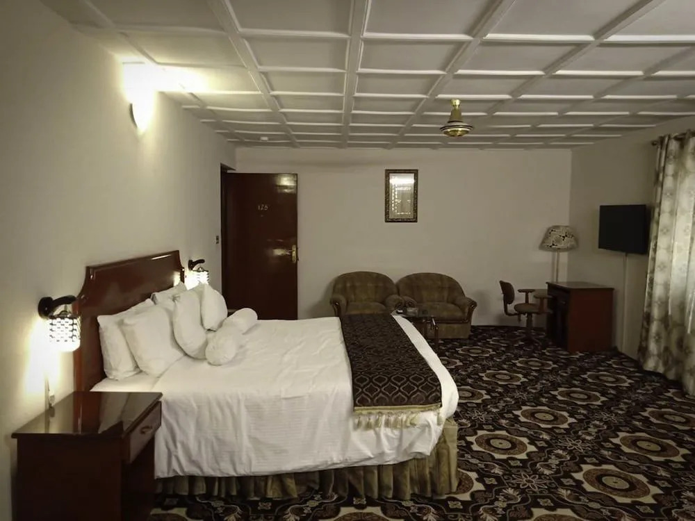 Hotel Indus