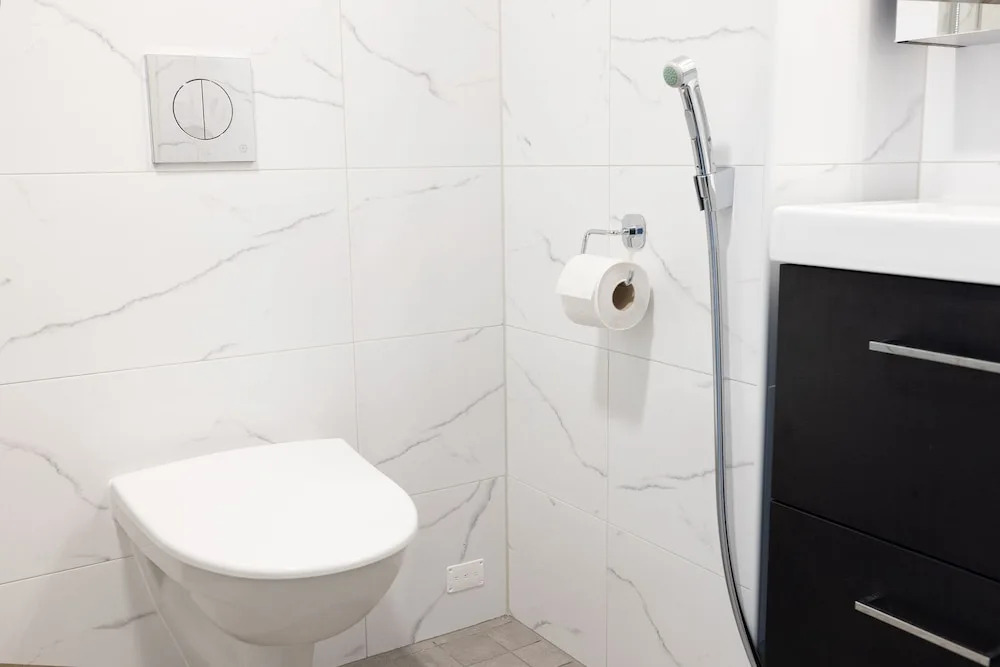 2ndhomes Bright 42m2 1BR Home w Balcony