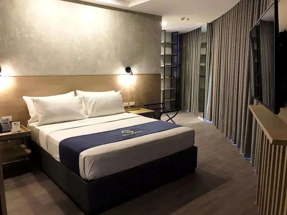 JET Hotel
