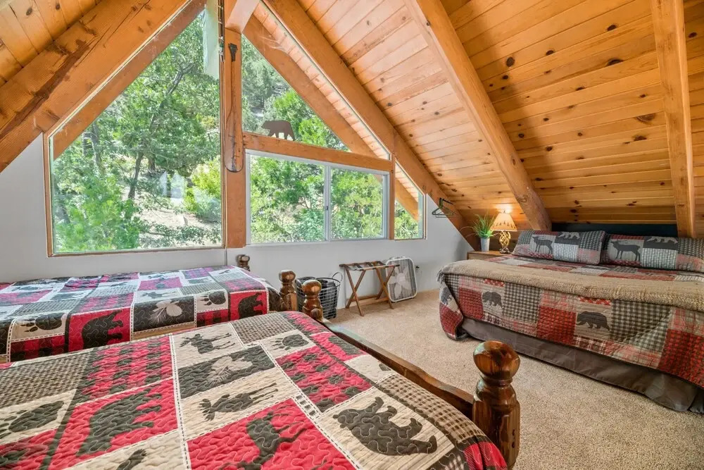 Moonlight Shores Lakefront - 2br/1ba/ Beautiful Lakefront Cabin/smart Tvs/hot Tub/wifi 2 Bedroom Cabin