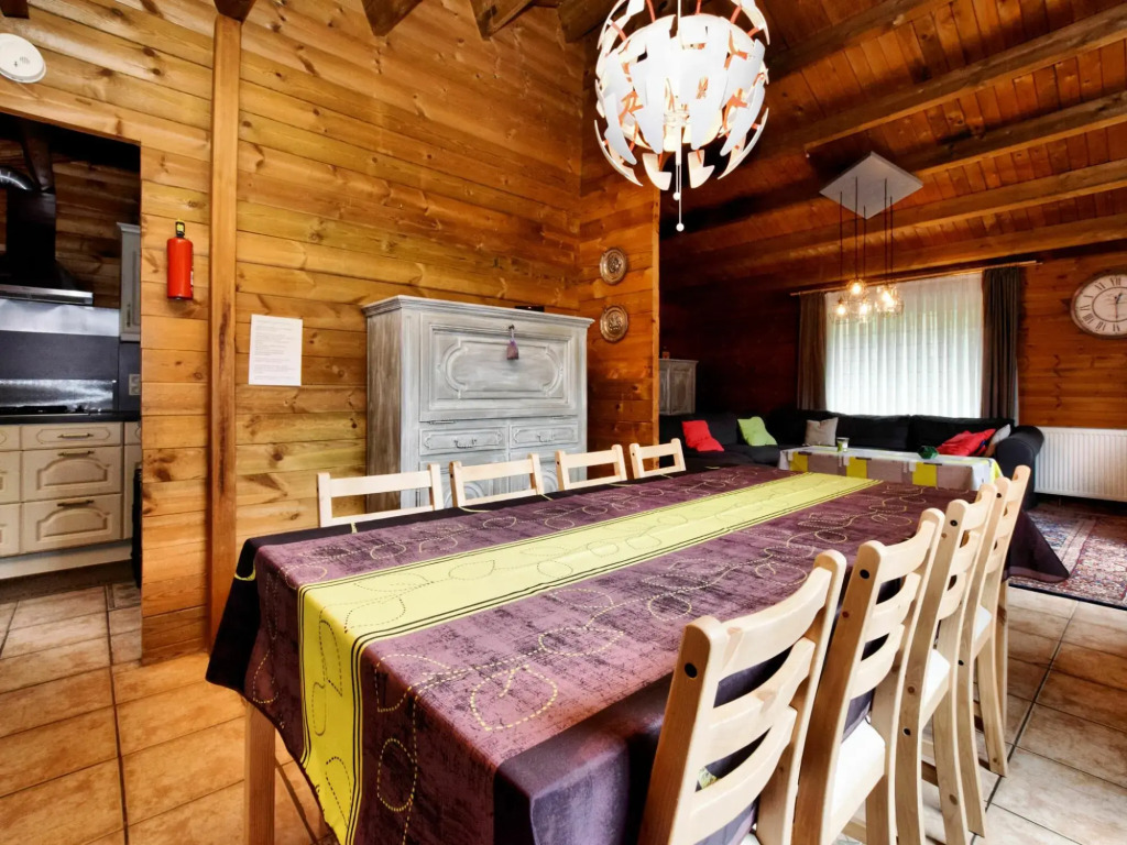 Cosy chalet in Barvaux with fenced garden