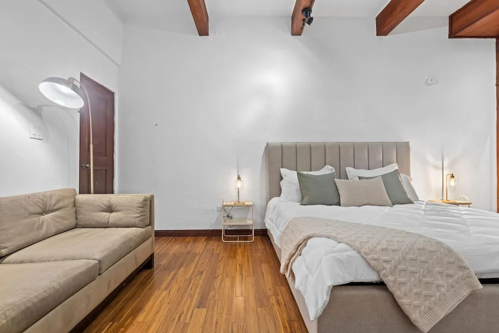 Otium Rentals Penthouse w 2 Terraces