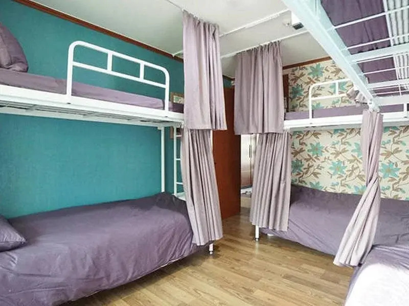 Familia - Hostel