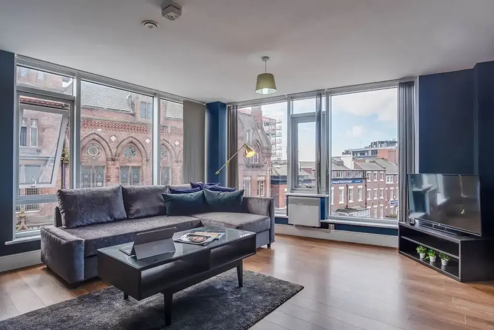 Whole Apartment, Comfortable And Stylish, Liverpool City Centre, Sleeps 8!!