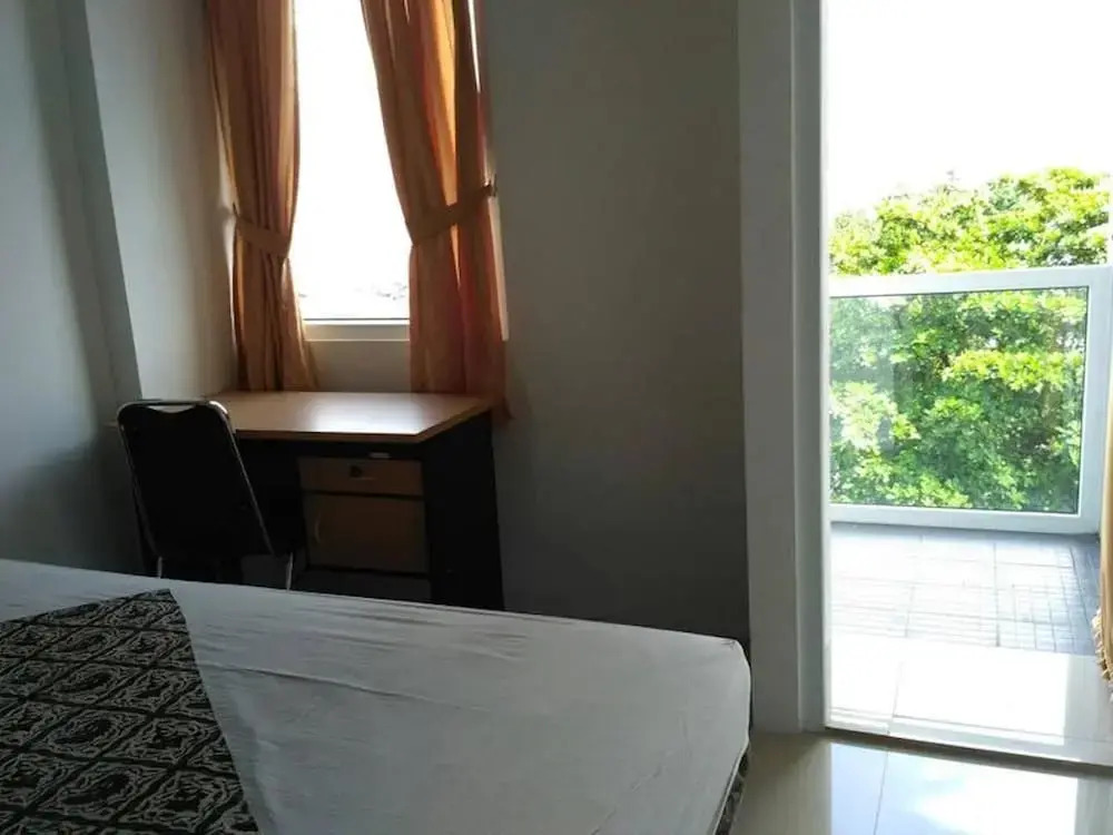 1br Apartment With Pool