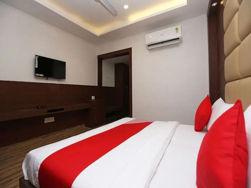 Hotel Glorify Stay By OYO Rooms