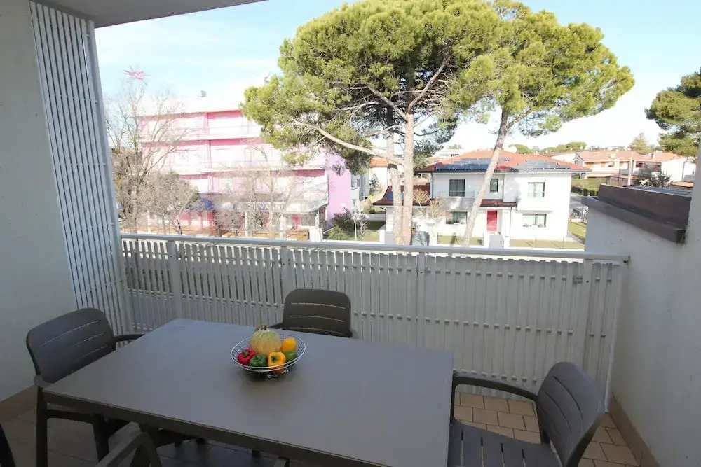 Sunny Beach Getaway for 6 Guests in Bibione