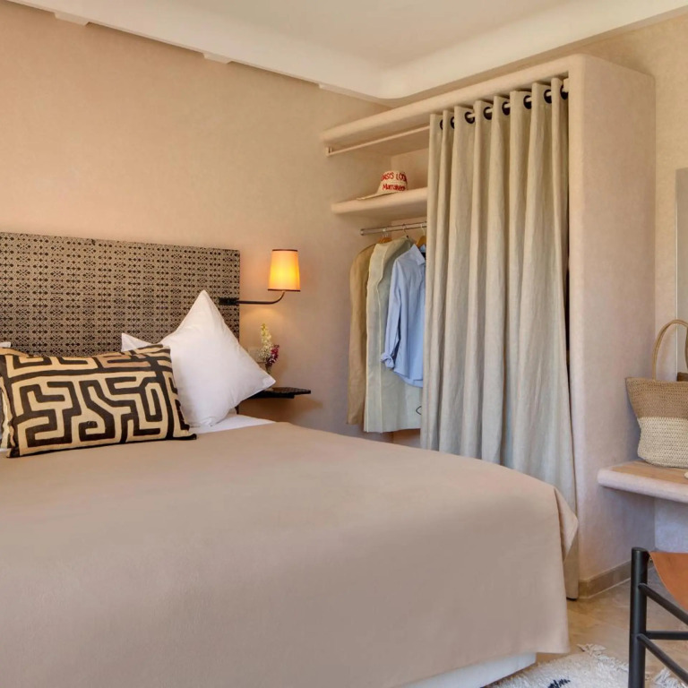 Oasis lodges