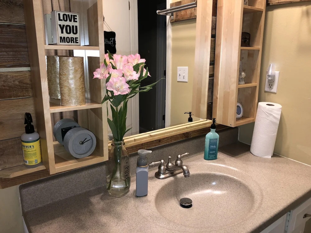Becky & Marvels 420 Stay (Private Room)