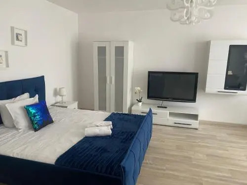 Blue Apartment close to Old Town