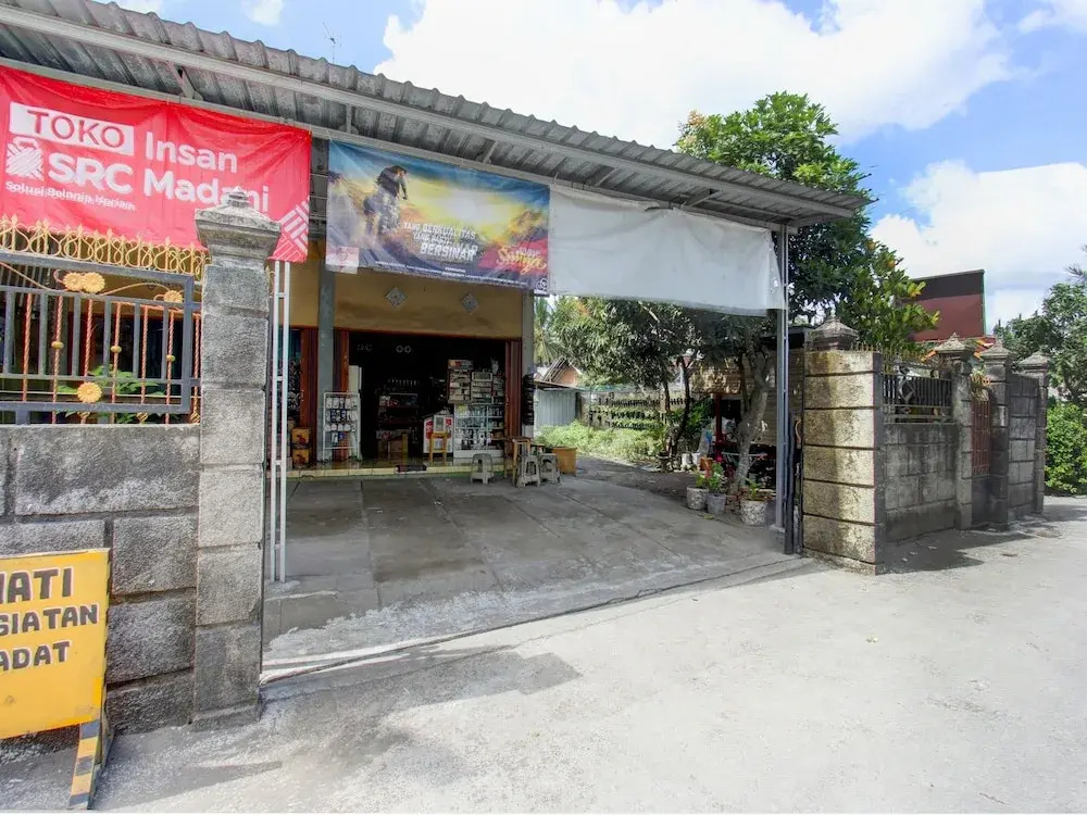 OYO Life 92829 Kos Insan Madani