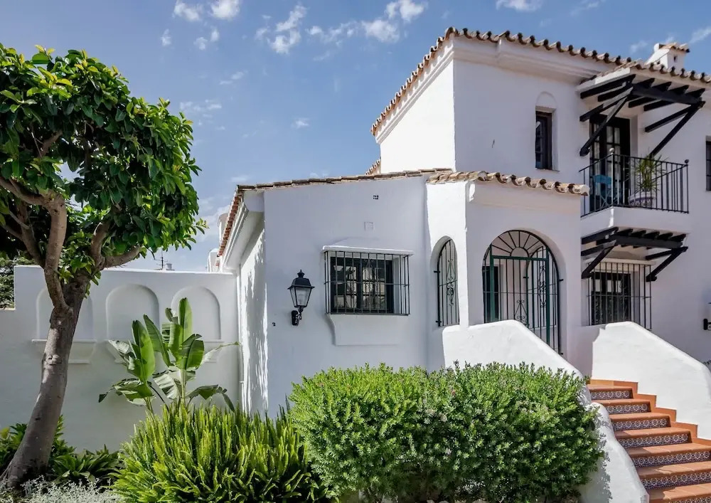 AB2-Wonderful 2 bedroom apt with fantastic views
