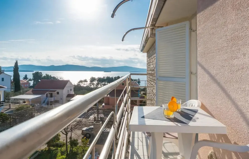 Stunning Apartment in Sveti Filip i Jakov With Wifi