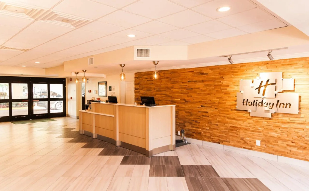 Holiday Inn & Suites Boca Raton - North