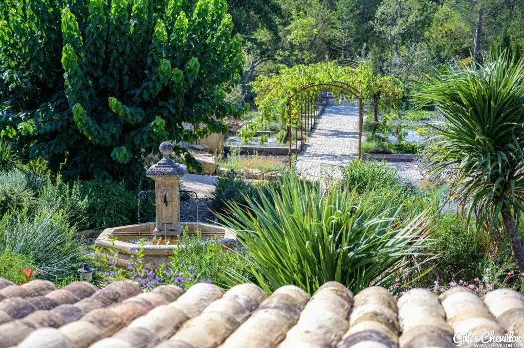 DOMAINE jusqu'à 16 personnes - 3 Villas - 3 Piscines