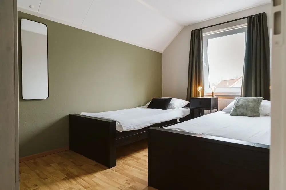 Holiday Home With Spacious Private Garden Within Walking Distance of the Beach