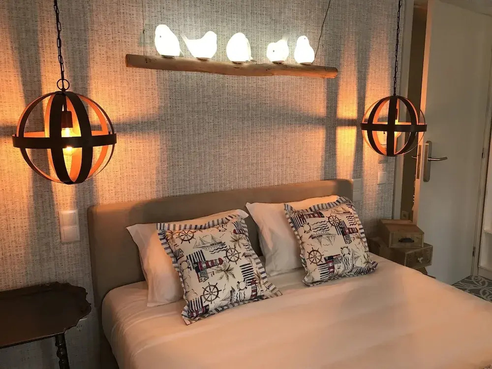Royal Beach Hostel