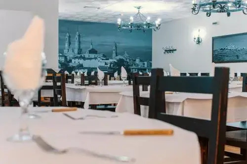 Hotel Restaurante Caracho