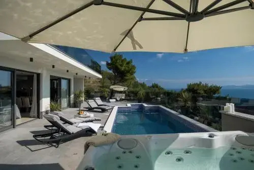 Luxury Villa Happiness