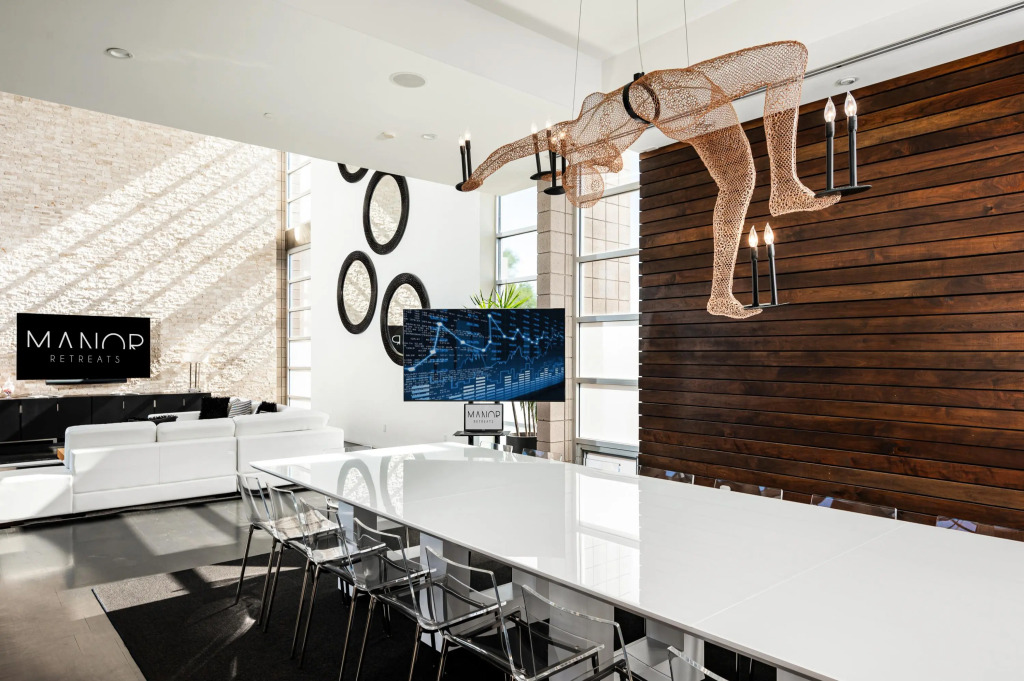 Old Town Scottsdale Iconic Modern Mansion