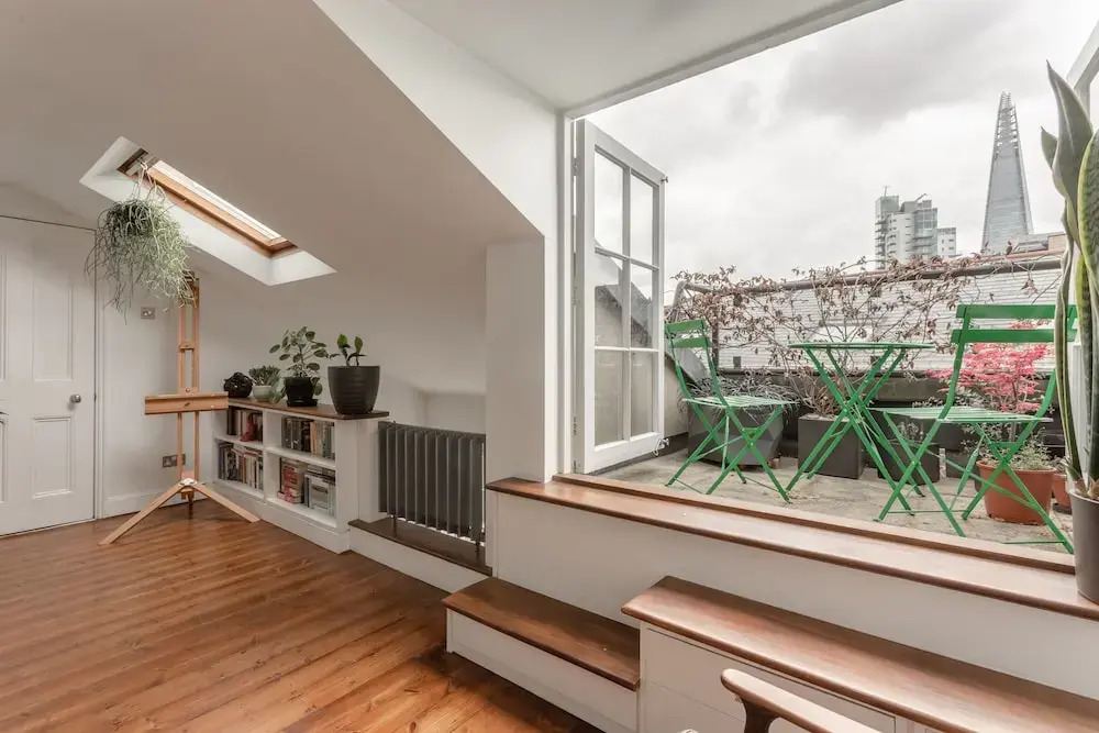 Modern 2 Bedroom Apartment With Balcony Close To Borough tube