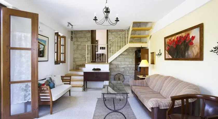 Anerada House