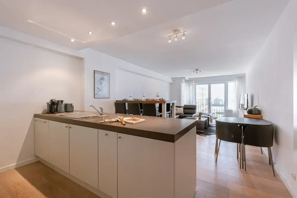 Beachside 3-bedroom Duplex Near Sea