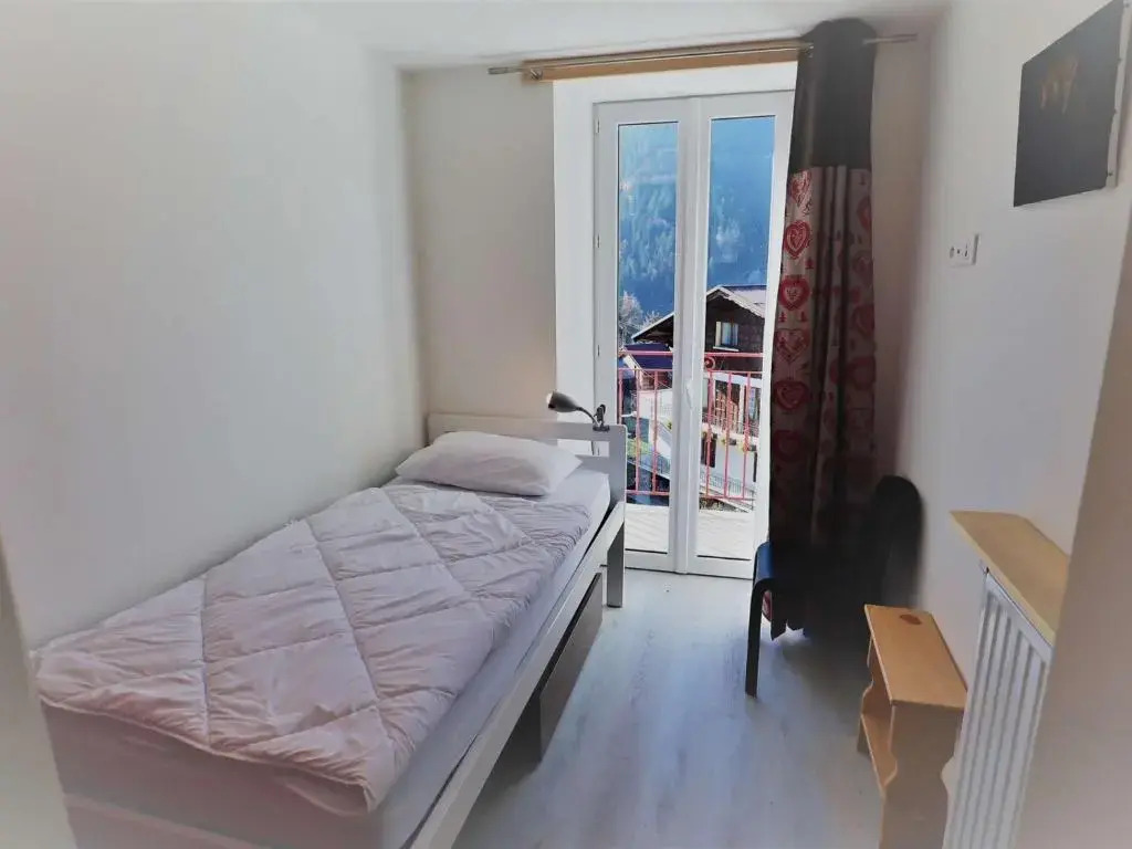 Gîte 15 pers. - Mobilité réduite - Proche Saint-Guérin - Parking, Salle de réunion, Ski room - FR-1-342-260