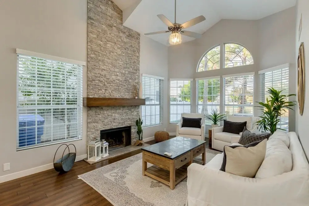 Waterfront w/ Heated Pool and a Paddle Boat in Gilbert! by Redawning