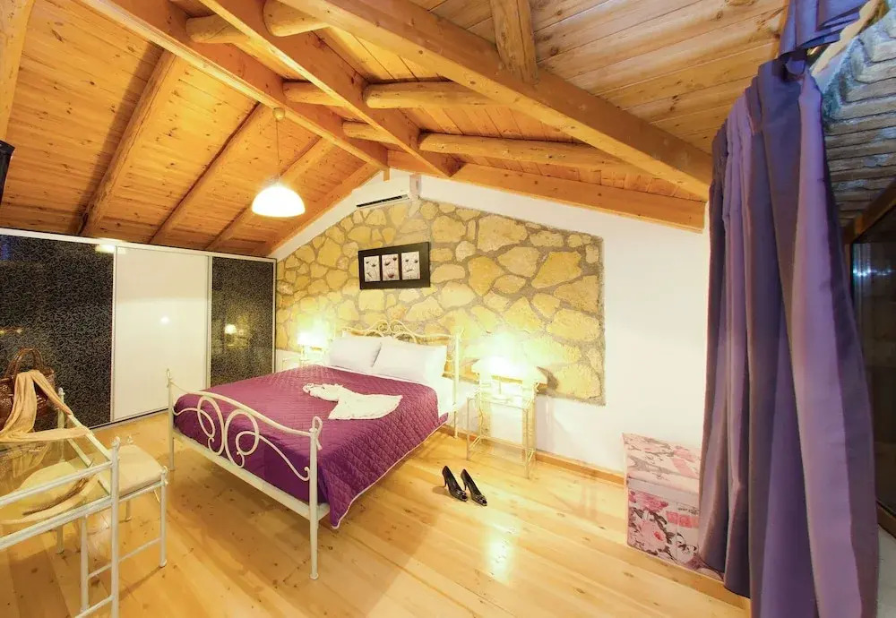 Villa Tireda Pool and Whirlpool