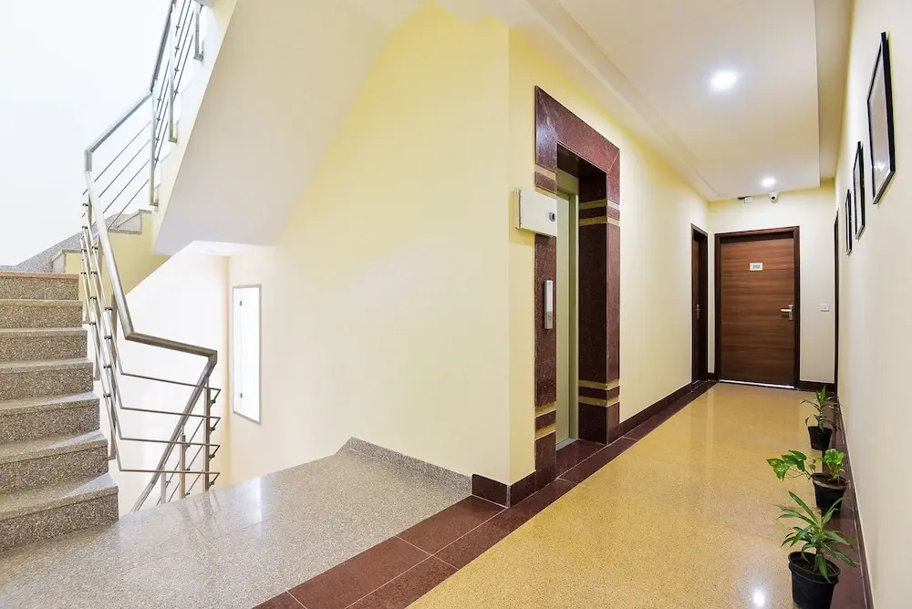 Limewood stay Service Apartments Golf Course Road