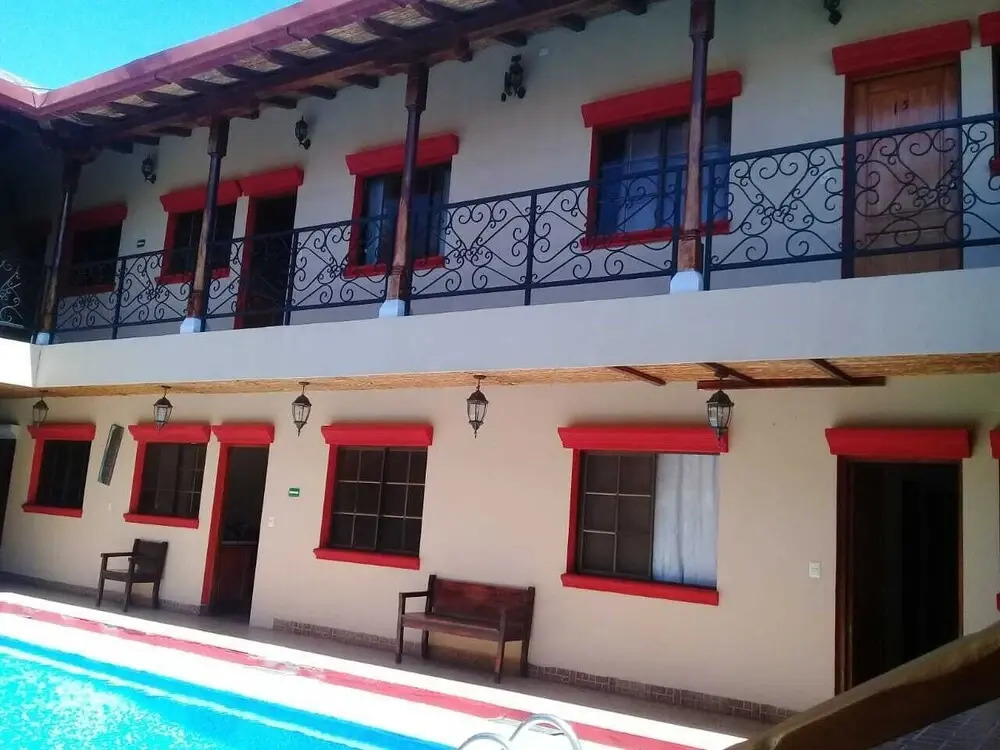 Hotel Renacer