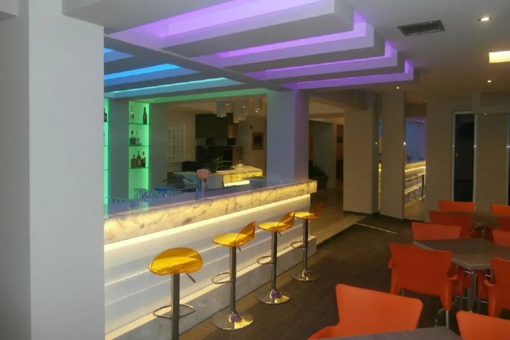 Dias Studios & Suites