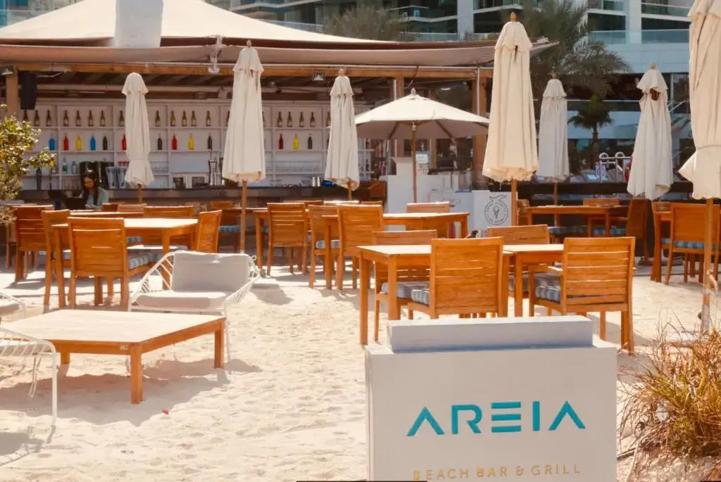 Stunning 4BR-Oceanfront-Apartment