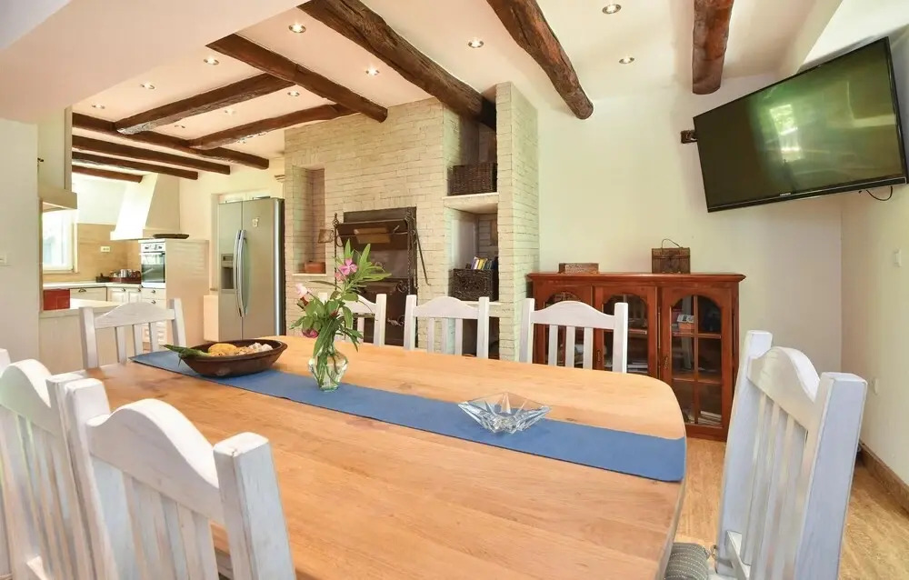 Stunning Home in Sinj With Sauna, Wifi and 4 Bedrooms