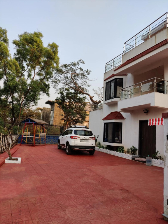 Royal Villa 2 - 3 bhk A/C bungalow in Lonavala