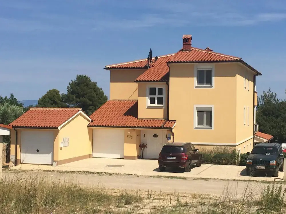 Apartments Mara