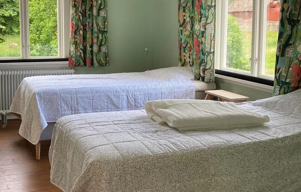 Nice Home in Hamburgsund With 5 Bedrooms and Wifi