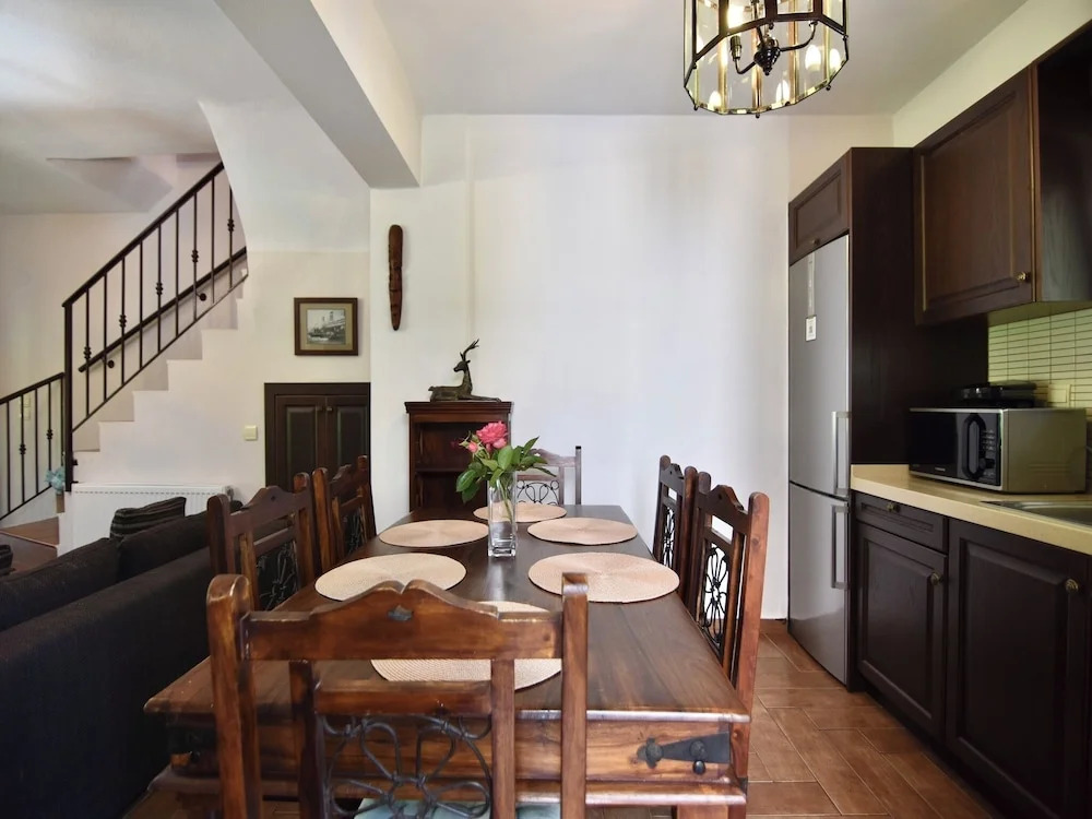 Stylish Maisonette With 3 Bedrooms in Vourvourou, Greece