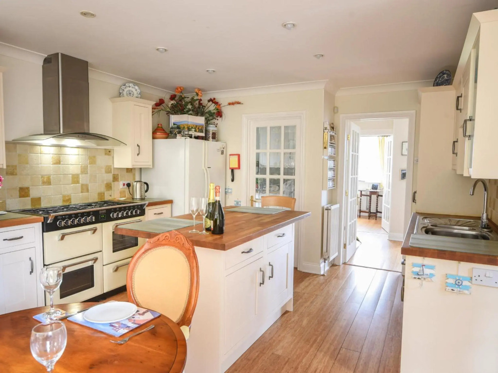 9 St Georges Hill