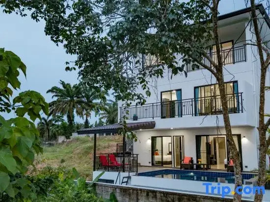 Valley View Private Pool villa 3 Br For family Chalong Phuket