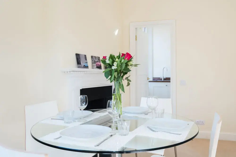 Grand South Kensington Home by Hyde Park