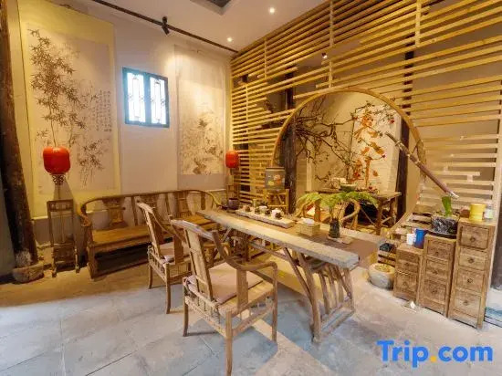 Lanxi Jiezi college fine bed and breakfast