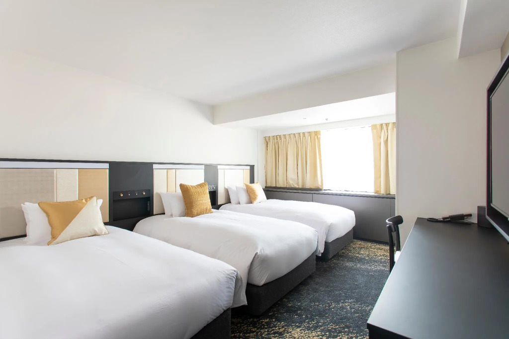 Cross Hotel Osaka