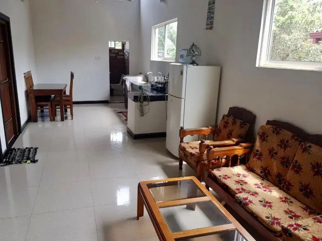 Lovely 2 Bedroom Apartment (With Bathroom& Kitchen)
