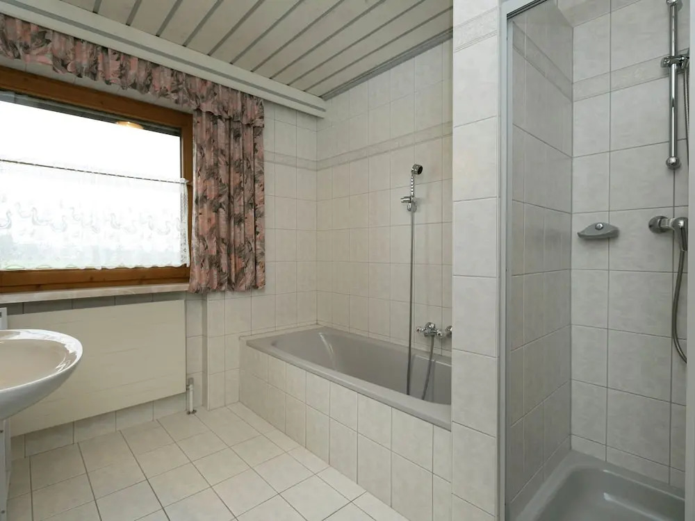 Modern Apartment in Uderns Near Ski Area